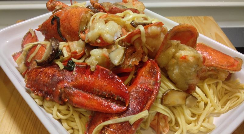 Chinese Style Lobster With Noodles Recipe